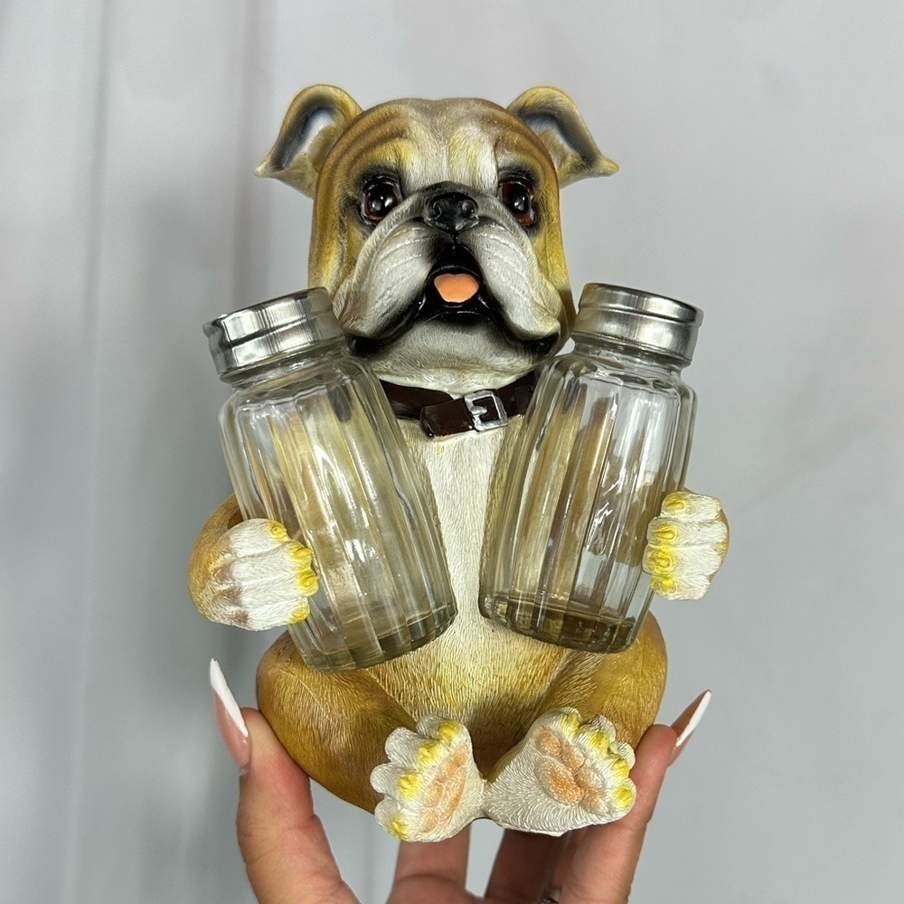 Resin Big Bully English Bulldog salt & pepper shaker holder